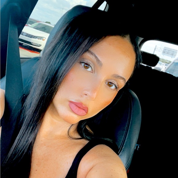 Meet your Posher, Stella - Picture 1 of 6